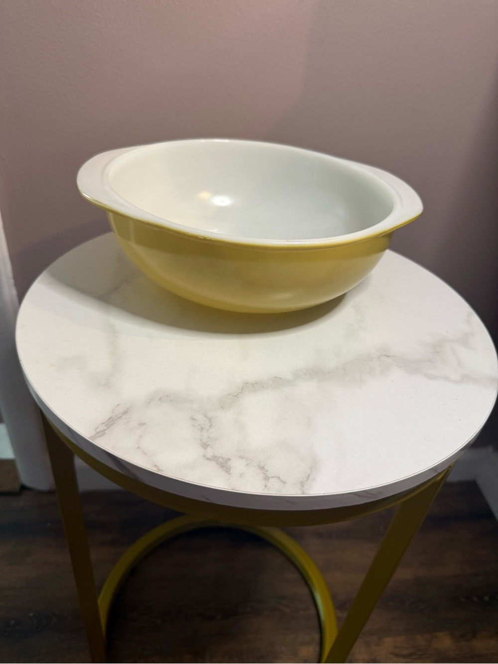 Pyrex golden Yellow and White Mixing Bowl 024 2qt